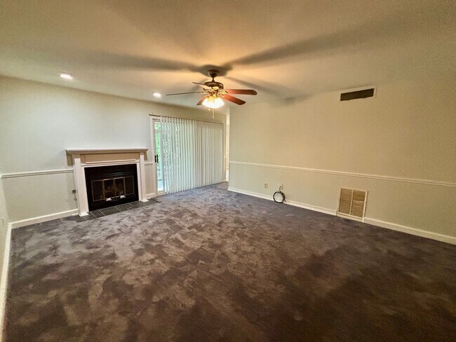 Photo - 57 Doranne Ct