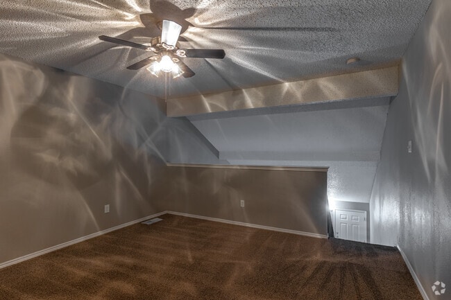 1BR, 1BA - 690SF - Bedroom