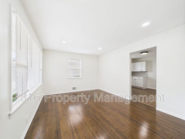 Photo - 11214 E Lexington Ave House