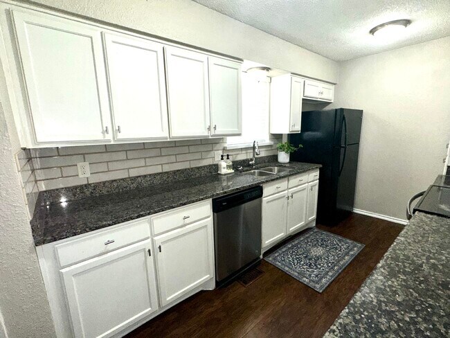 Photo - 5019 Blanchard Dr