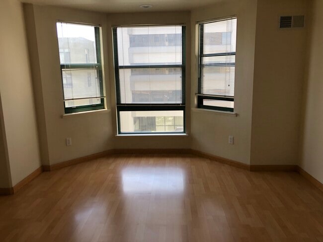 Photo - 988 Franklin St Unit 503