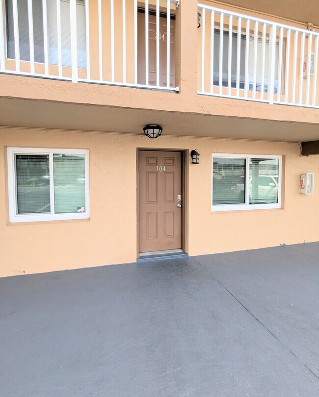 Photo - 411 N Halifax Ave