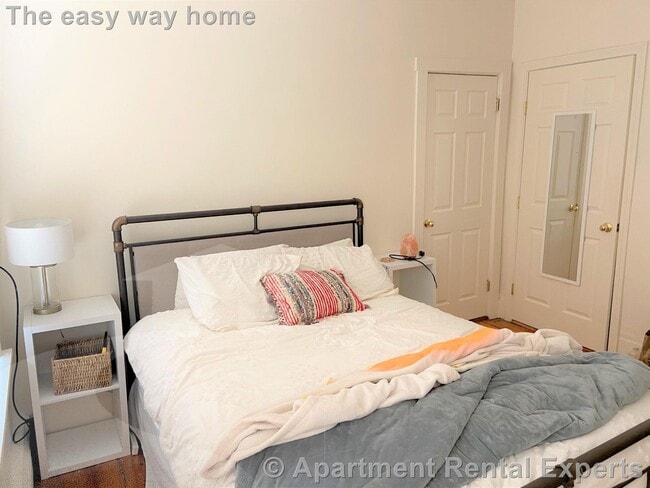 Photo - 37 Oak St Unidad #1R