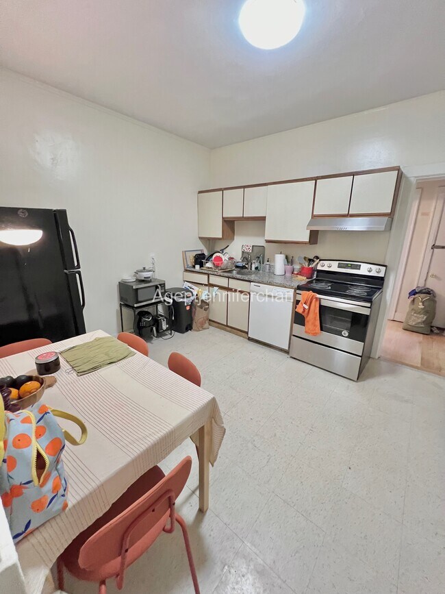 Photo - 15 Park Vale Ave Unit 10