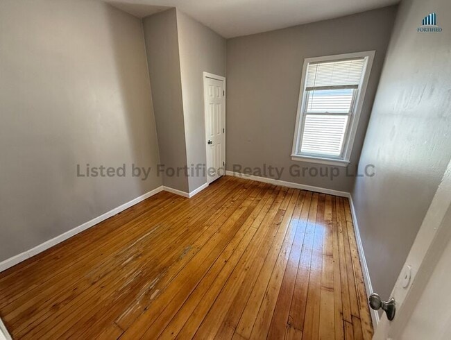 Photo - 318 Broadway Unidad 2