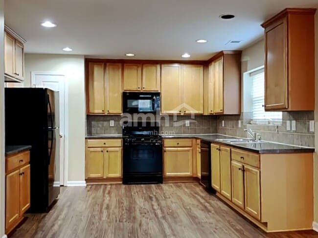 Photo - 4362 Walforde Blvd