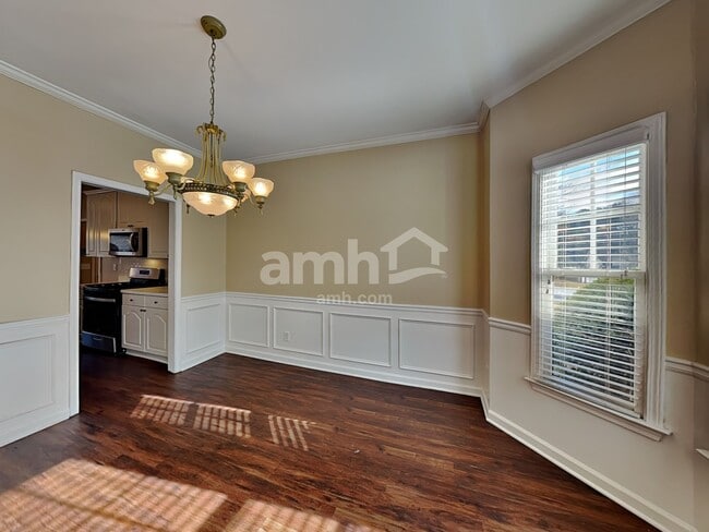 Photo - 3305 Maple Terrace Dr