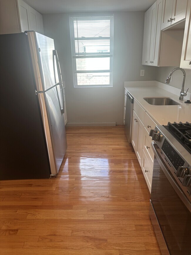 94 Brunswick St Unit 3