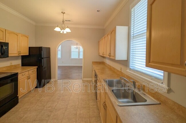 Photo - 4445 Irvington Ave