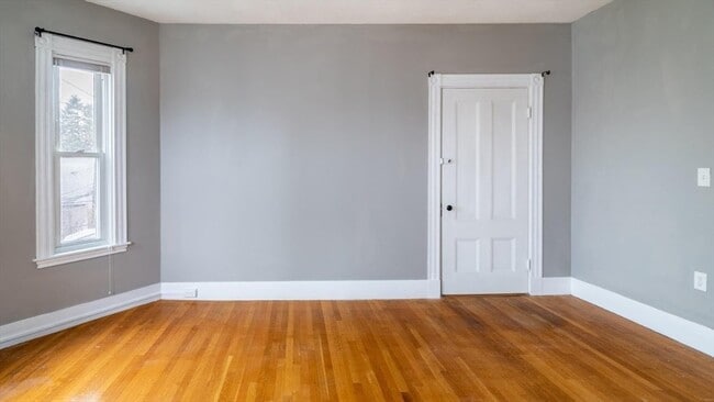 Photo - 106 Beacon St Unit 3
