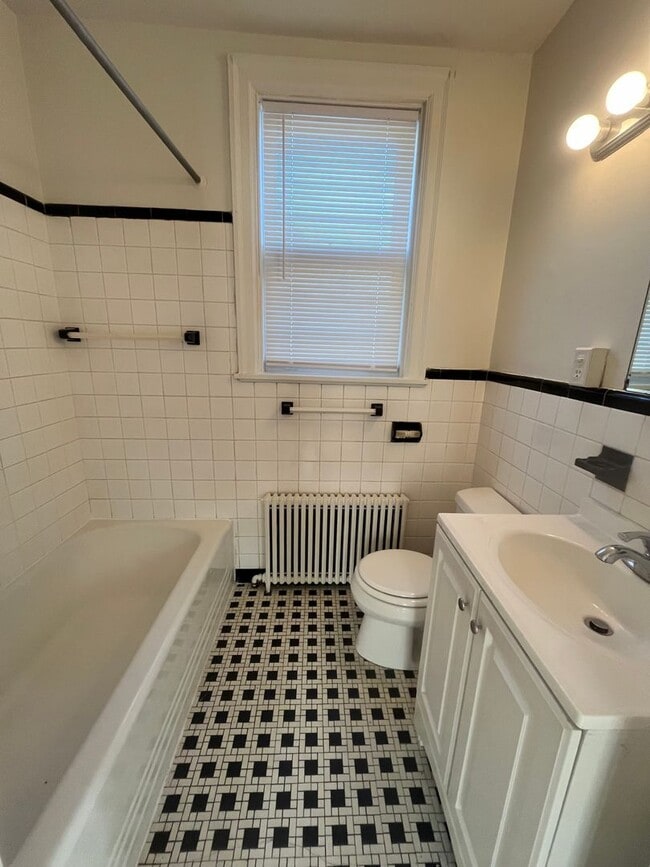 Photo - 124 Ruby St Unit Apt 3