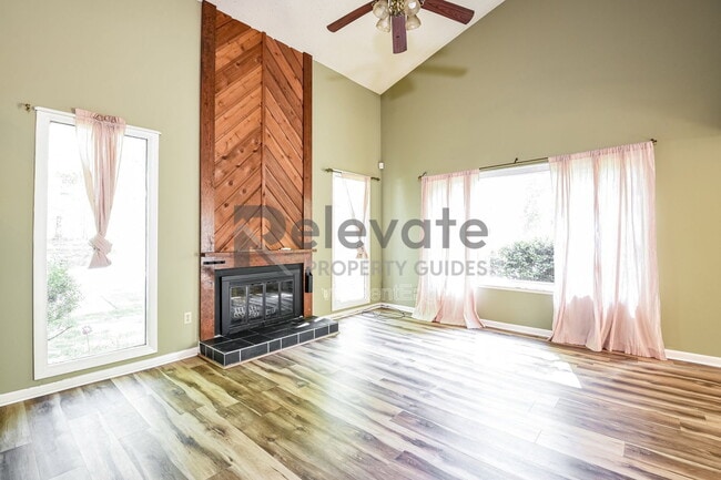 Photo - 1844 Ivystone Dr
