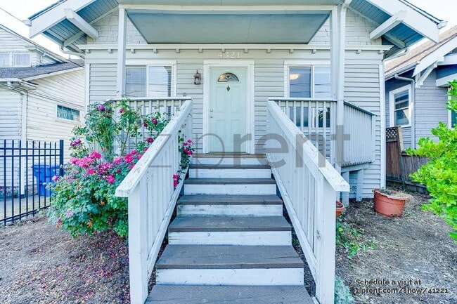 Photo - 4321 5th Ave NE