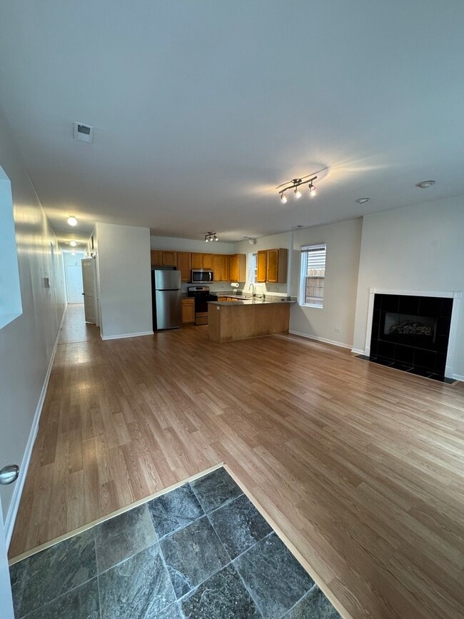 Photo - 903 N Richmond St