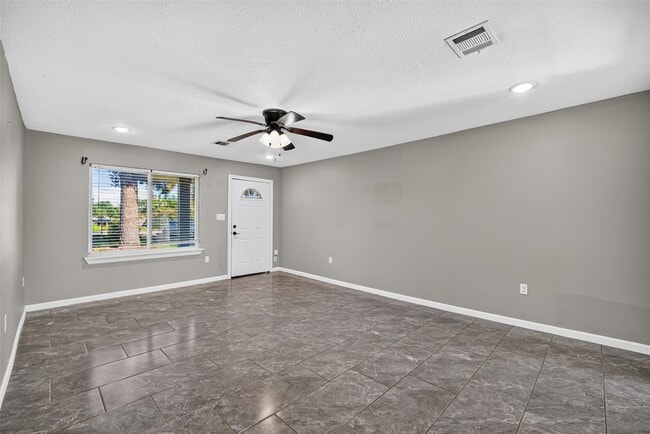 627 West Dr