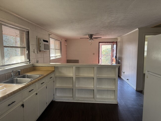 Photo - 1780 N Hl St Ext