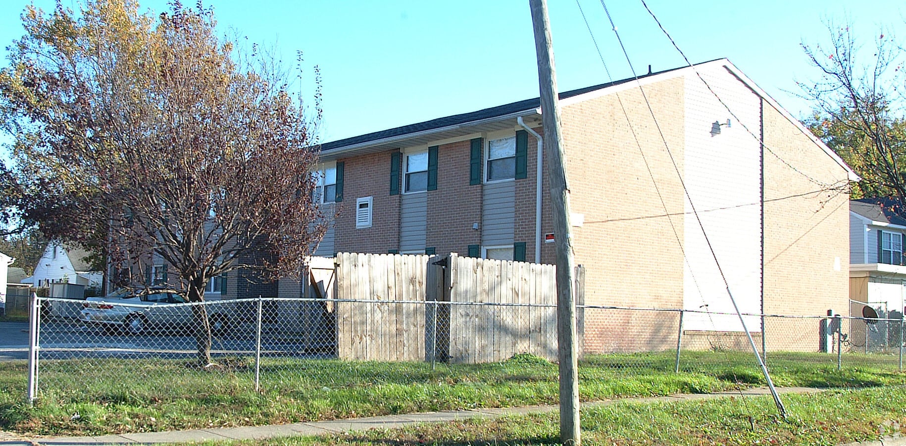 Photo - 2252 Barraud Ave