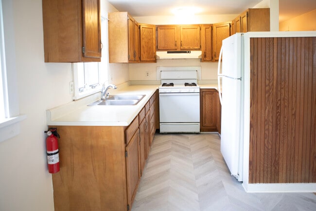 Photo - 202 Floral Ave Unit 202 Floral Ave #B