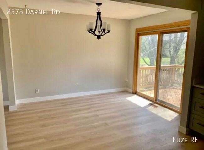 Photo - 8575 Darnel Rd