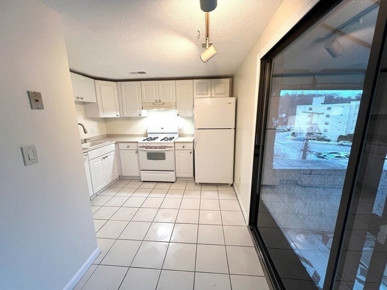 Photo - 295 W Wyoming Ave