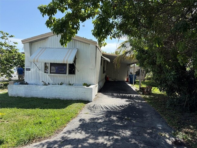 Building Photo - 3161 SW 53rd Ave Rental
