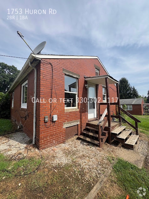 Building Photo - 1753 Huron Rd SE Rental