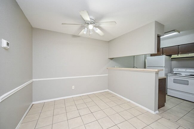 Photo - 16303 Lyons School Rd Unit 703