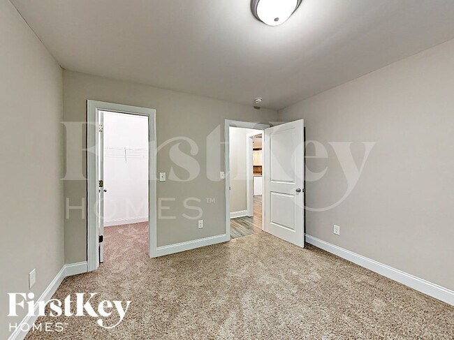 Photo - 529 Harris St NW