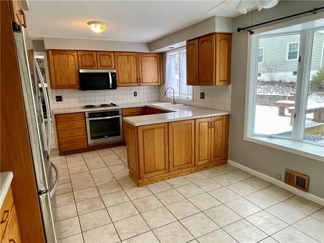 Photo - 107 Blackwatch Trail