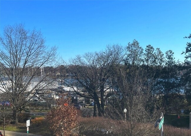 Photo - 136 W Boston Post Rd Apartamento