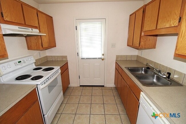 Photo - 3708 Littleleaf Dr Unidad B