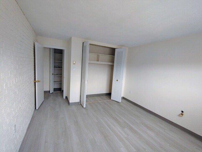 Photo - 60 Greentree Ln Unit 49