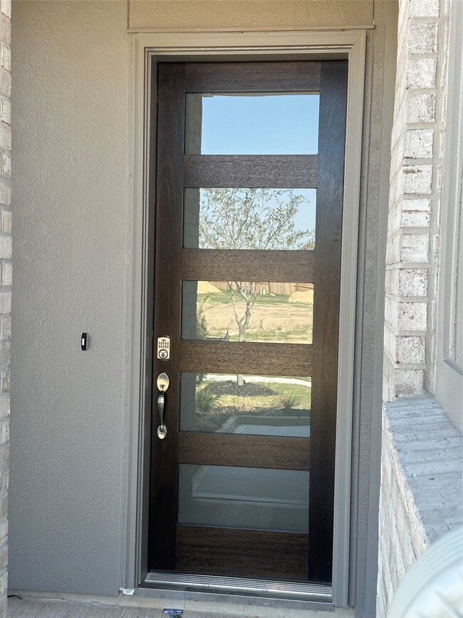 Photo - 206 Mercury Sky Rd