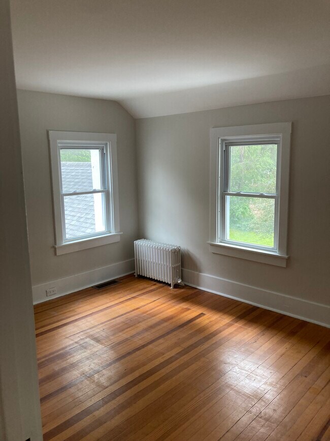 Photo - 51 W Elizabeth St