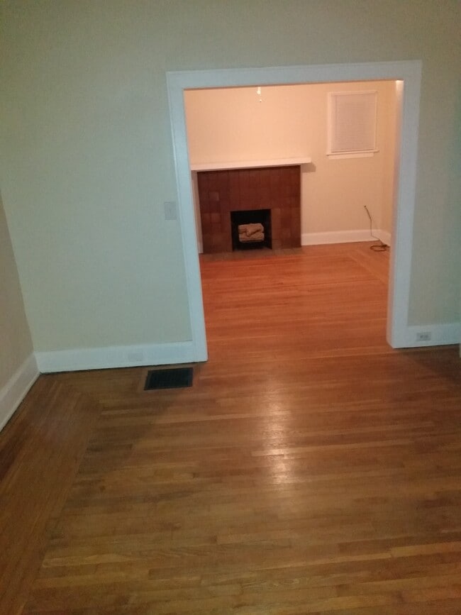 Pisos de madera noble - 2848 Melrose Ave Unidad 1 South