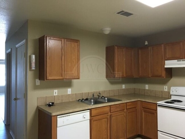 138 Ryan Cir Unidad 138 Ryan Unit A