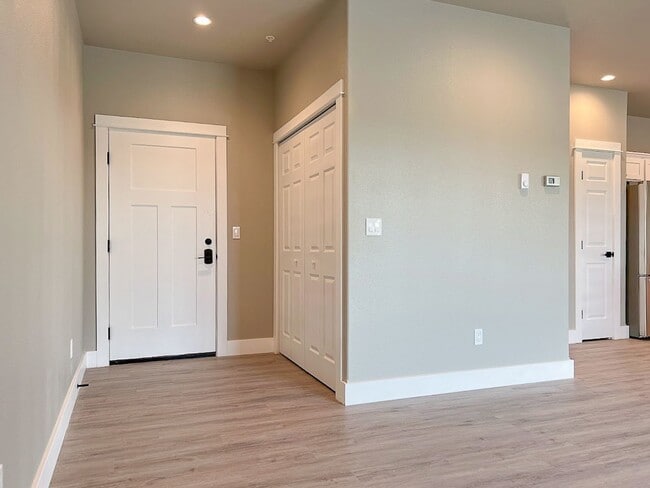 Photo - 2 bed/ 1.5 bath in Brand New Soldier Ridge Complex! Unidad # 308