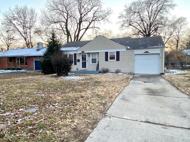 Photo - 7516 Belleview Ave