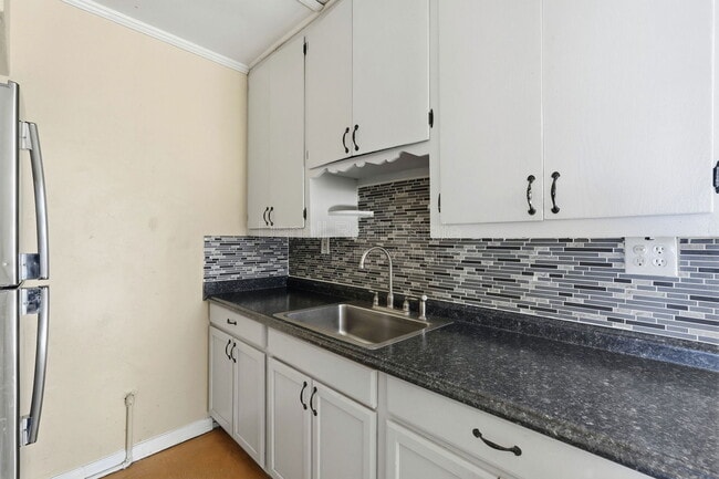 Photo - 3226 E Bermuda St