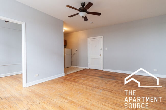 Photo - 1058 W George St Unit 106