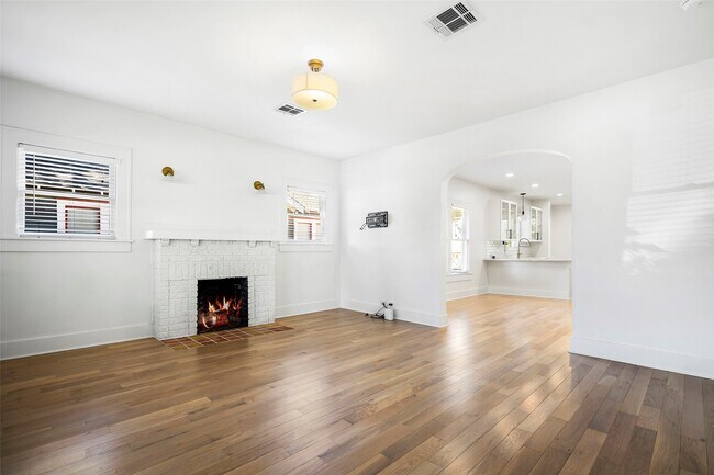 Photo - 1129 Euclid St House