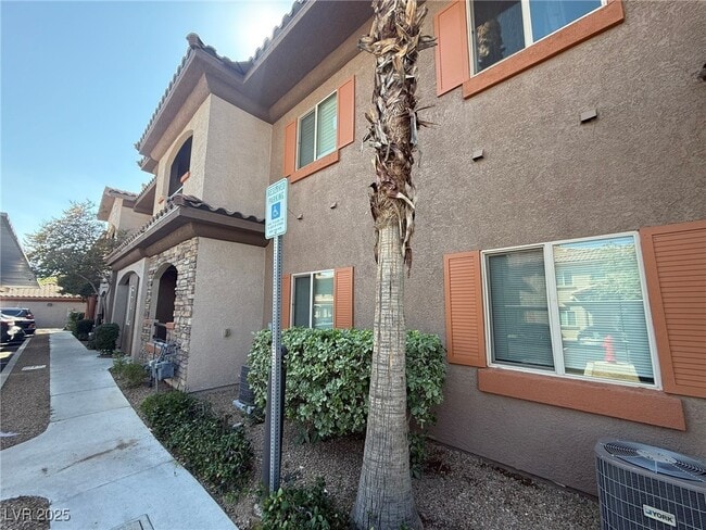 Building Photo - 7701 W Robindale Rd Unit 156 Rental