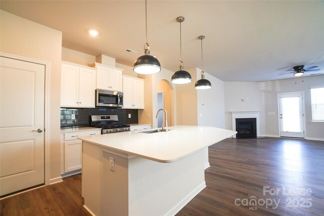 Photo - 1403 Caracara Ct