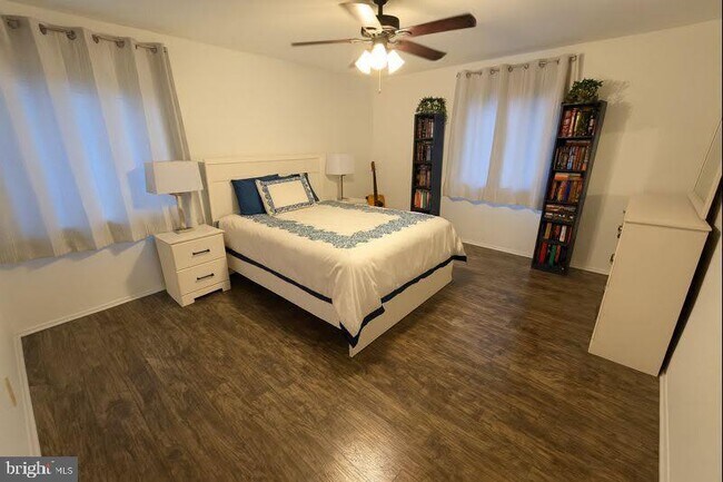 Photo - 407 Harrier Row