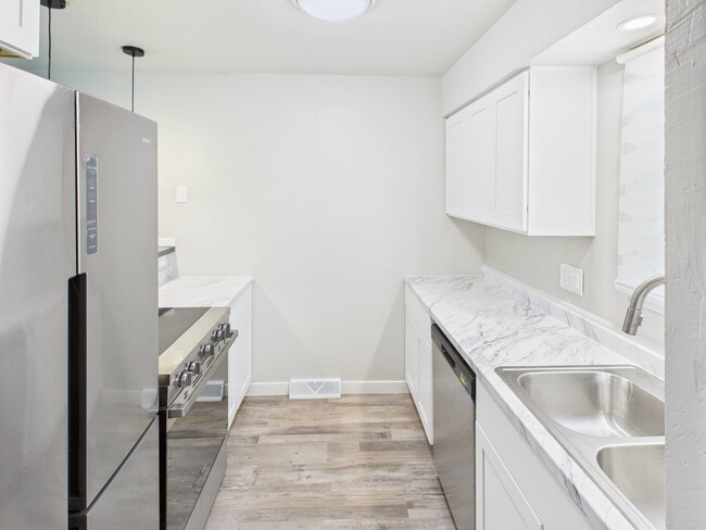 Photo - 1044 Coronado Pkwy S