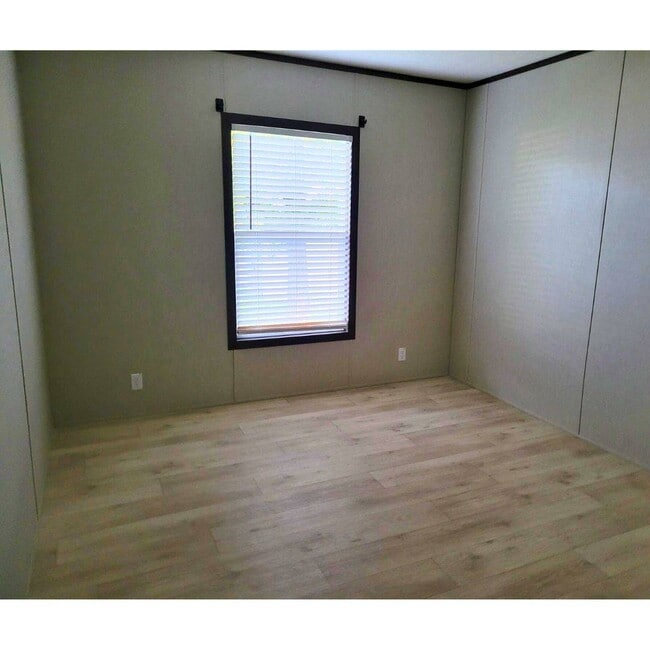 Photo - 300 W Albert St