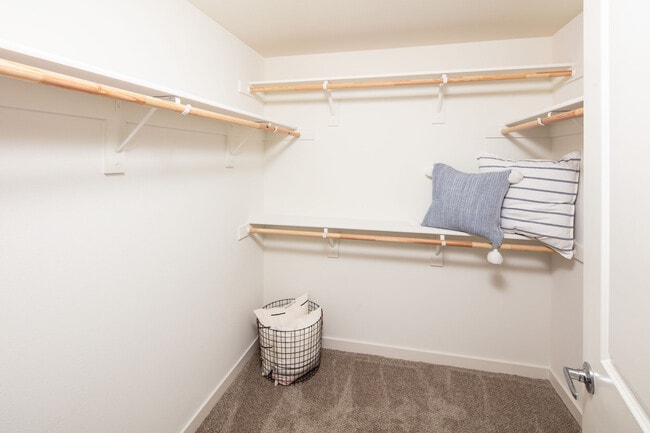 Photo - Homecoming at Creekside