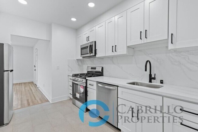 Building Photo - 128 Kalmia St Unit 2 Rental