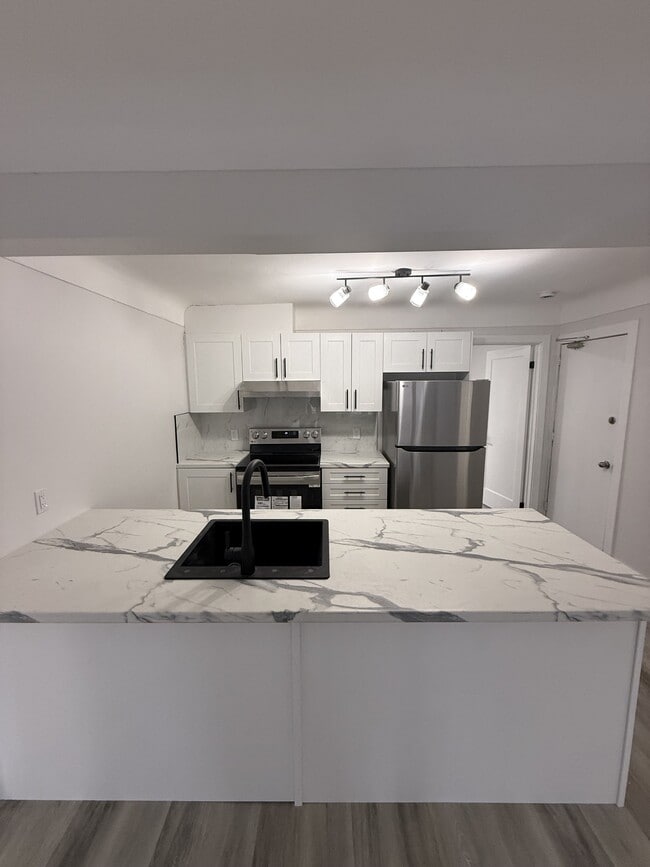 Building Photo - 280 Blake Blvd Unit 3