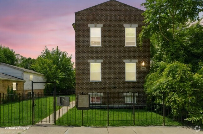 Building Photo - Spacious 4BR Duplex in Chicago Rental